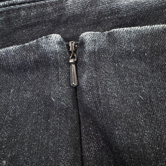 J. Jill Womens Denim Skirt Size 12 Knee Length Snaps Classic Preppy Blue - Picture 5 of 8